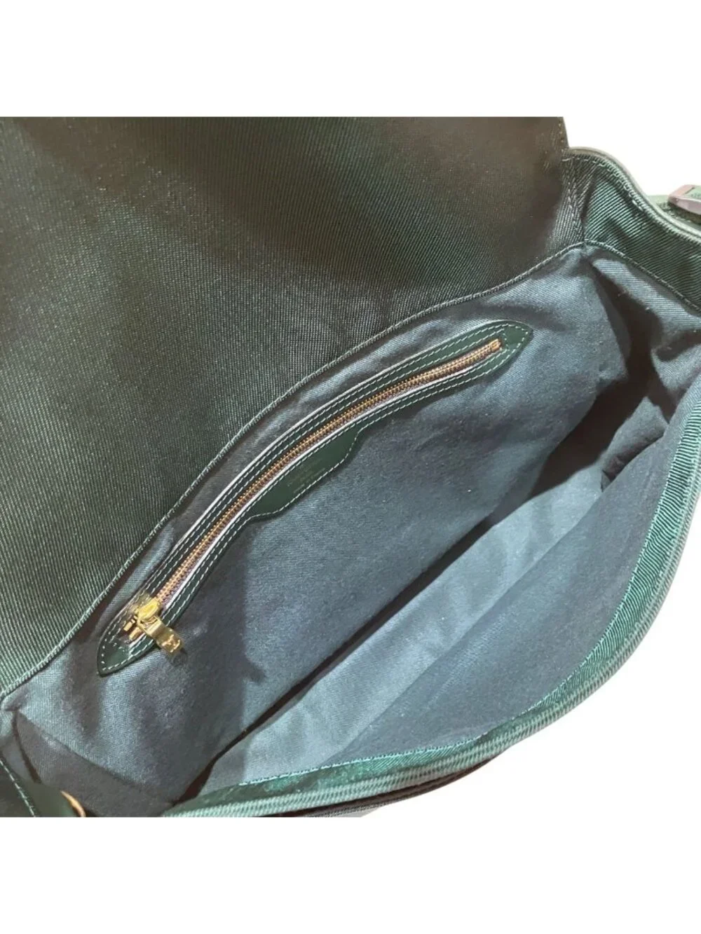 Louis Vuitton Victor Taiga Shoulder Bag Leather